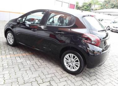 peugeot-208